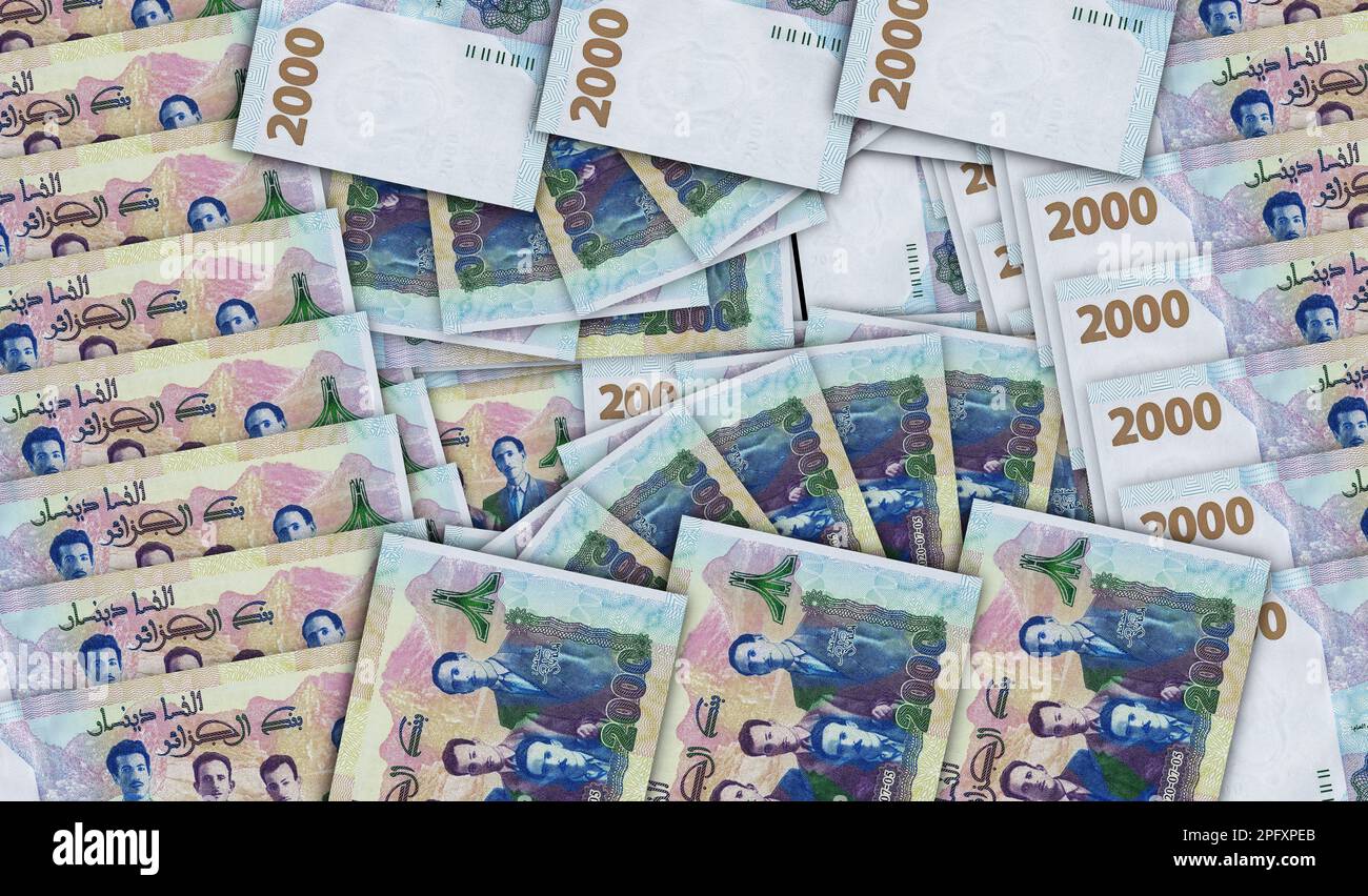 Algérie billets Dinar dans un modèle de mosaïque de ventilateur d'argent. Algérien 2000 DZD notes. Concept abstrait de banque, finance, économie décor design arrière-plan Banque D'Images