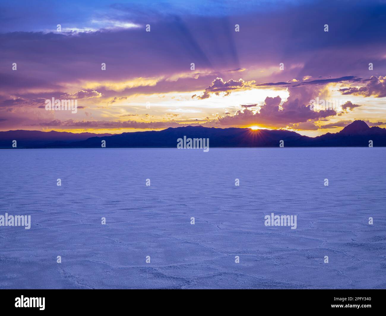Coucher de soleil à Bonneville Salt Flats, Utah, États-Unis Banque D'Images