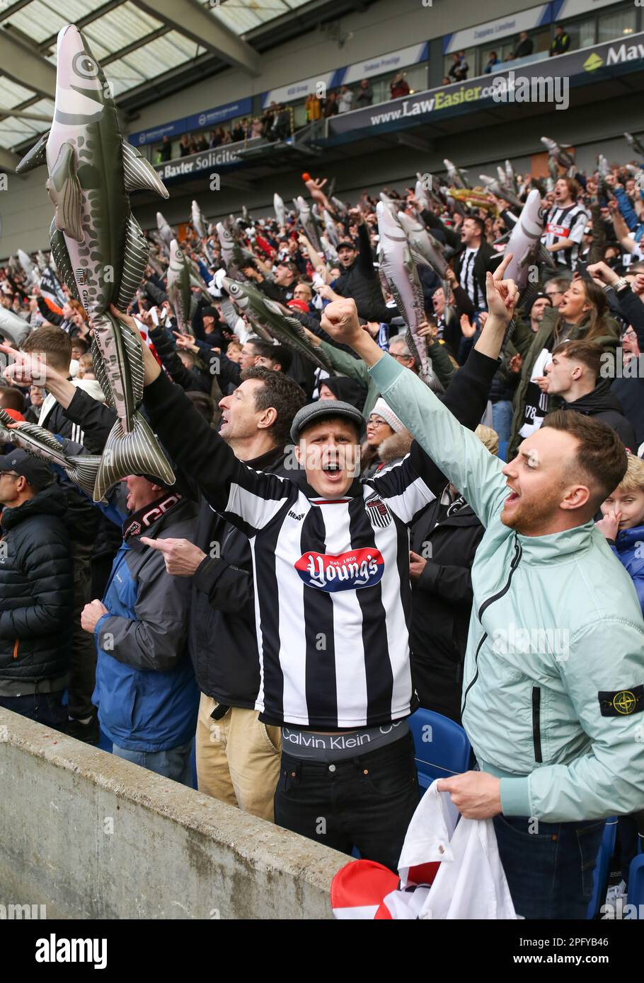 Brighton et Hove, Royaume-Uni. 19th mars 2023. Les fans de Grimsby Town après le match de la FA Cup au stade AMEX, Brighton et Hove. Crédit photo à lire: Kieran Cleeves/Sportimage crédit: Sportimage/Alay Live News Banque D'Images