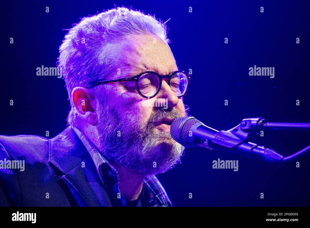 Copenhague, Danemark. 17th, février 2023. Le duo musical américain The Handsome Family joue un concert à l'hôtel Cecil de Copenhague. Ici, le chanteur et musicien Brett Sparks est vu en direct sur scène. (Crédit photo: Gonzales photo - Dejan Obretkovic). Banque D'Images