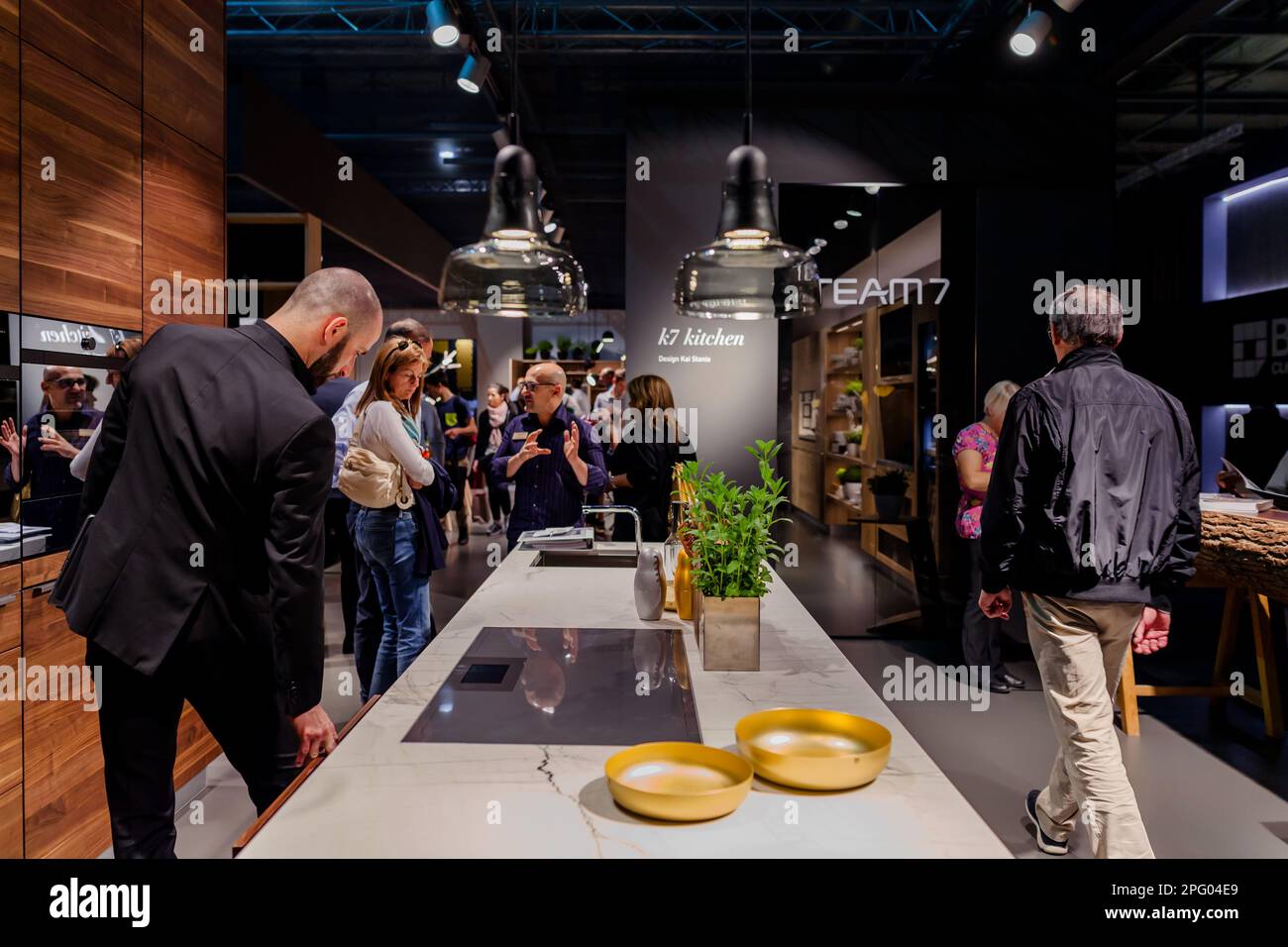 MILAN, ITALIE - 22 AVRIL 2018: 57th exposition de Salone internationale del Mobile pendant la semaine de design de Milan.Fiera Rho entreprise cuisine stand d'exposition. Banque D'Images