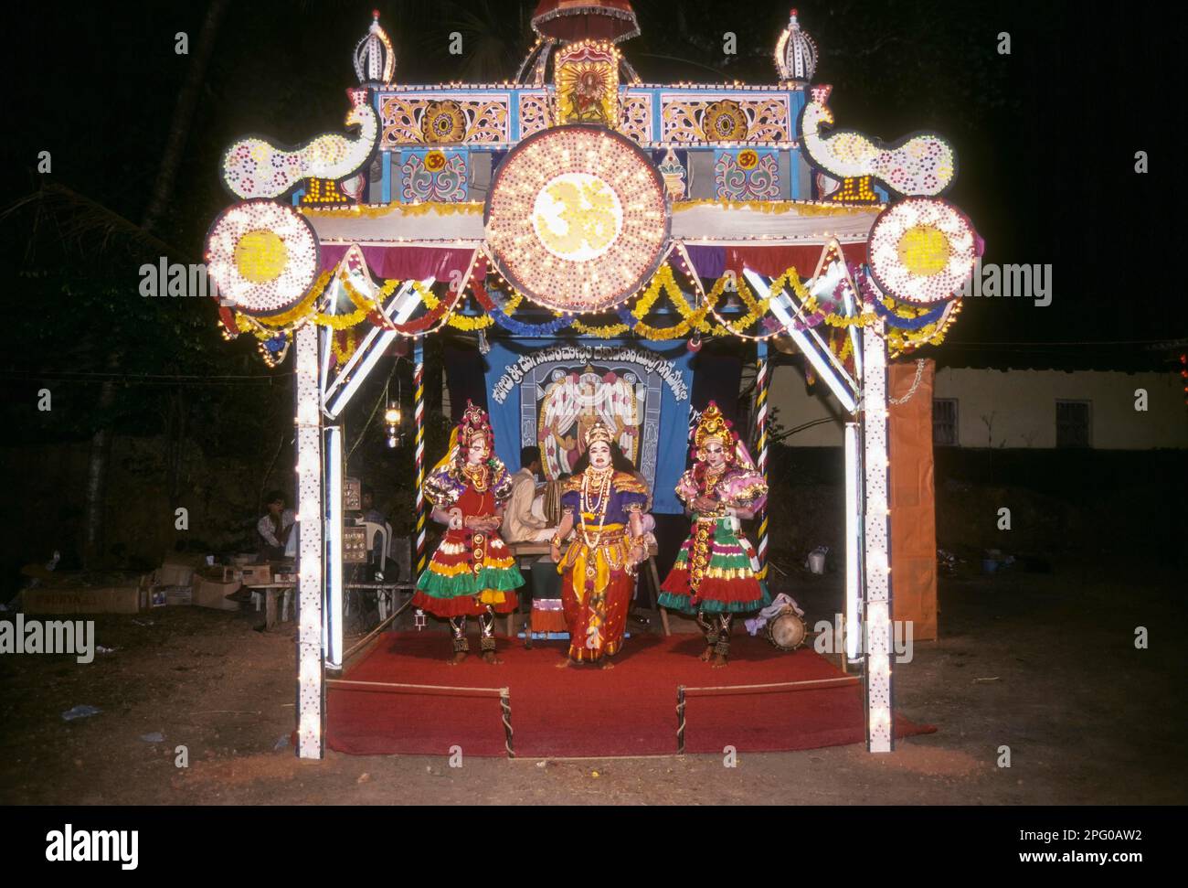 Yakshagana performance, une forme de danse élaborée, Karnataka, Inde, Asie Banque D'Images