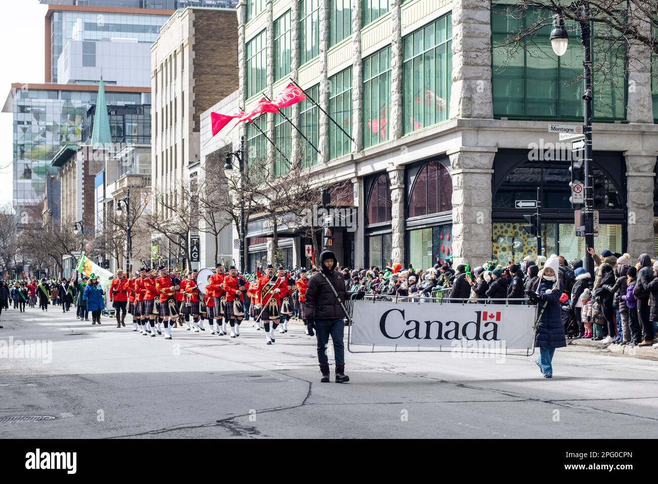 Royal canadian monte des tambours de police lors de la fête de la Saint Patrick, Montréal (Québec) le dimanche 19 mars, 2023, Canada Banque D'Images