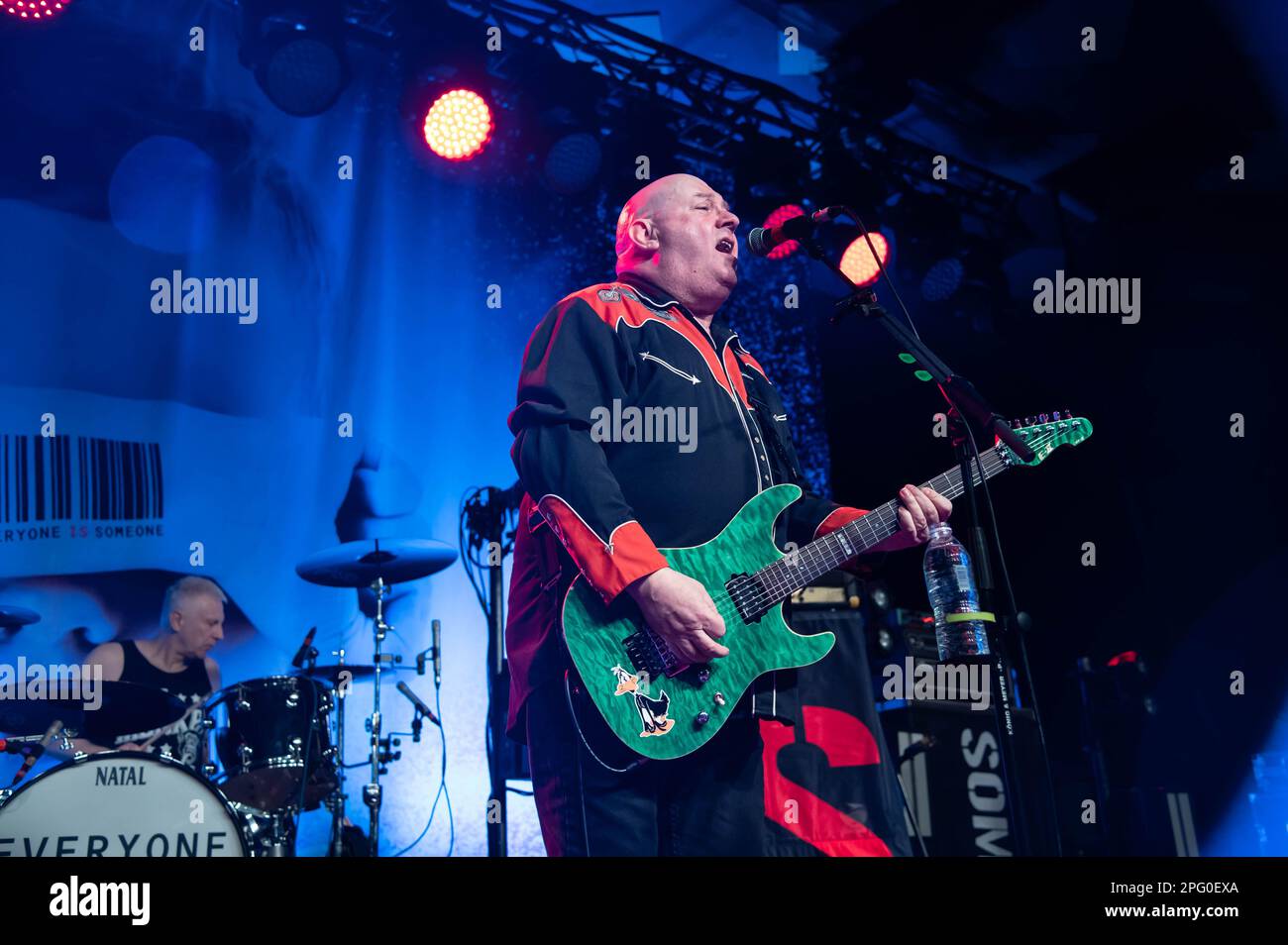 Jake Burns et Steve Grantley, de petits doigts raides, se présentant au Barrowland Glasgow, sur St. Patrick Day 17th mars 2023 Banque D'Images