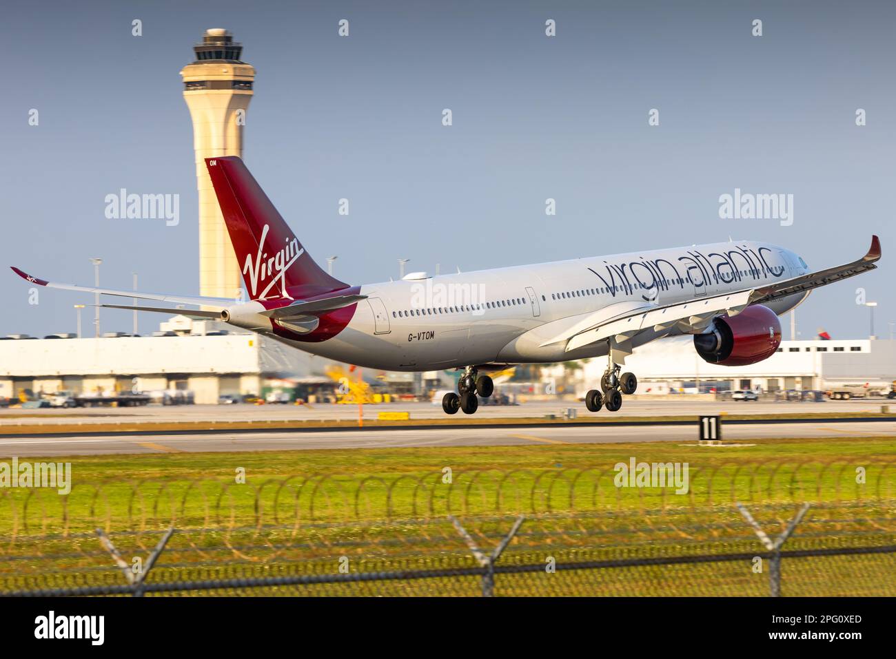 Virgin Atlantic Airbus A330-900neo atterrissage à Miami MIA Banque D'Images