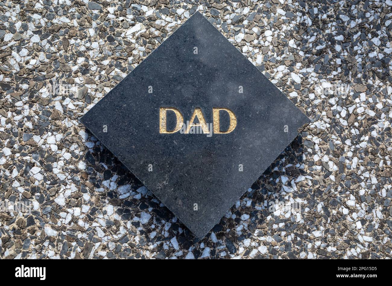 Papa signe sur une tombe à Glen Innes, dans le nord de la nouvelle-galles du Sud, en australie Banque D'Images