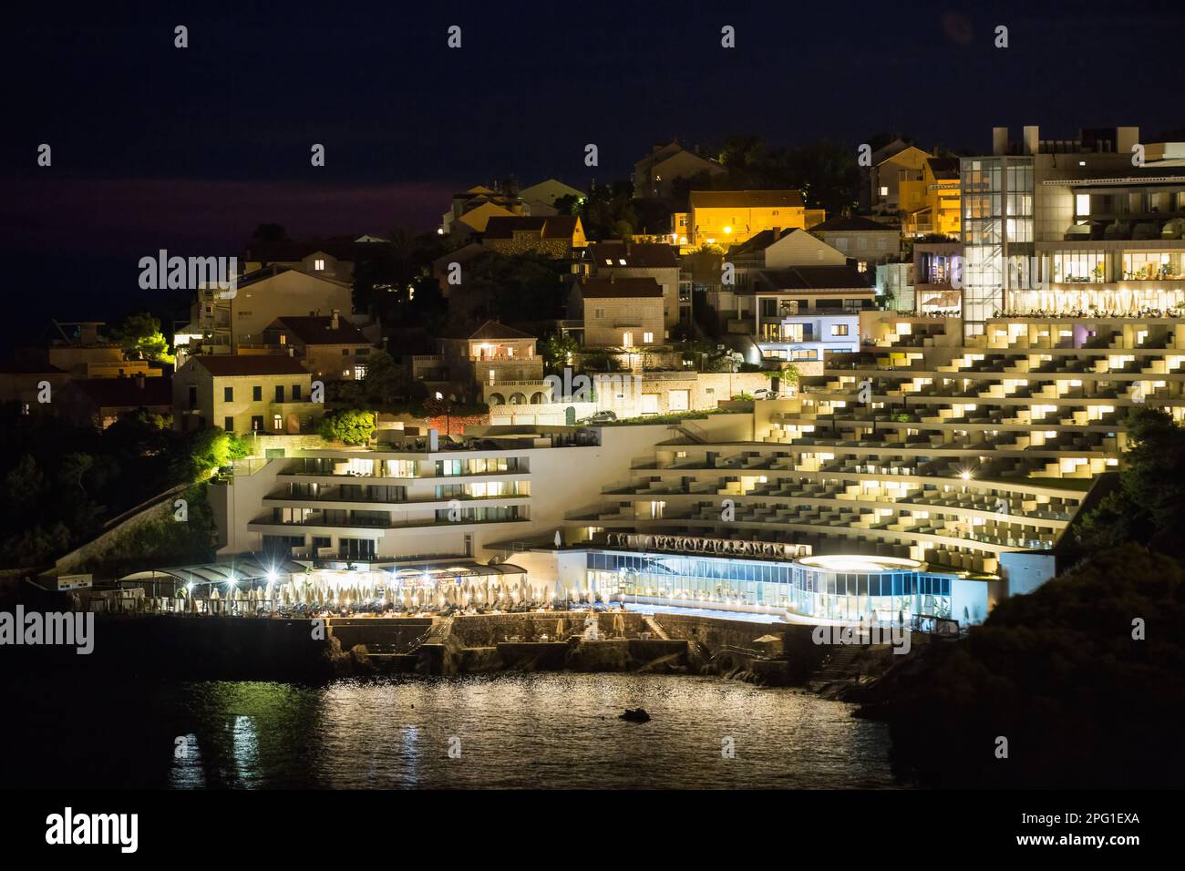 Dubrovnik, Croatie. 29th août 2022. Vue générale sur le Rixos Premium Dubrovnik, un complexe de luxe sur la mer Adriatique à Dubrovnik. (Credit image: © Karol Serewis/SOPA Images via ZUMA Press Wire) USAGE ÉDITORIAL SEULEMENT! Non destiné À un usage commercial ! Banque D'Images