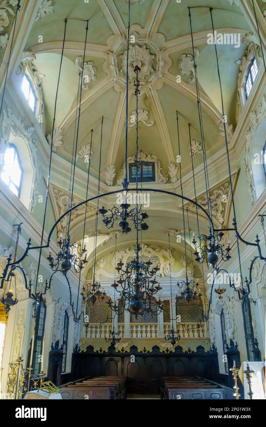 Mantoue, Italie - 28 février 2023 : vue de l'intérieur de l'ancienne synagogue (Sinagoga di Mantova), à Mantoue (Mantova), Lombardie, Italie du Nord Banque D'Images