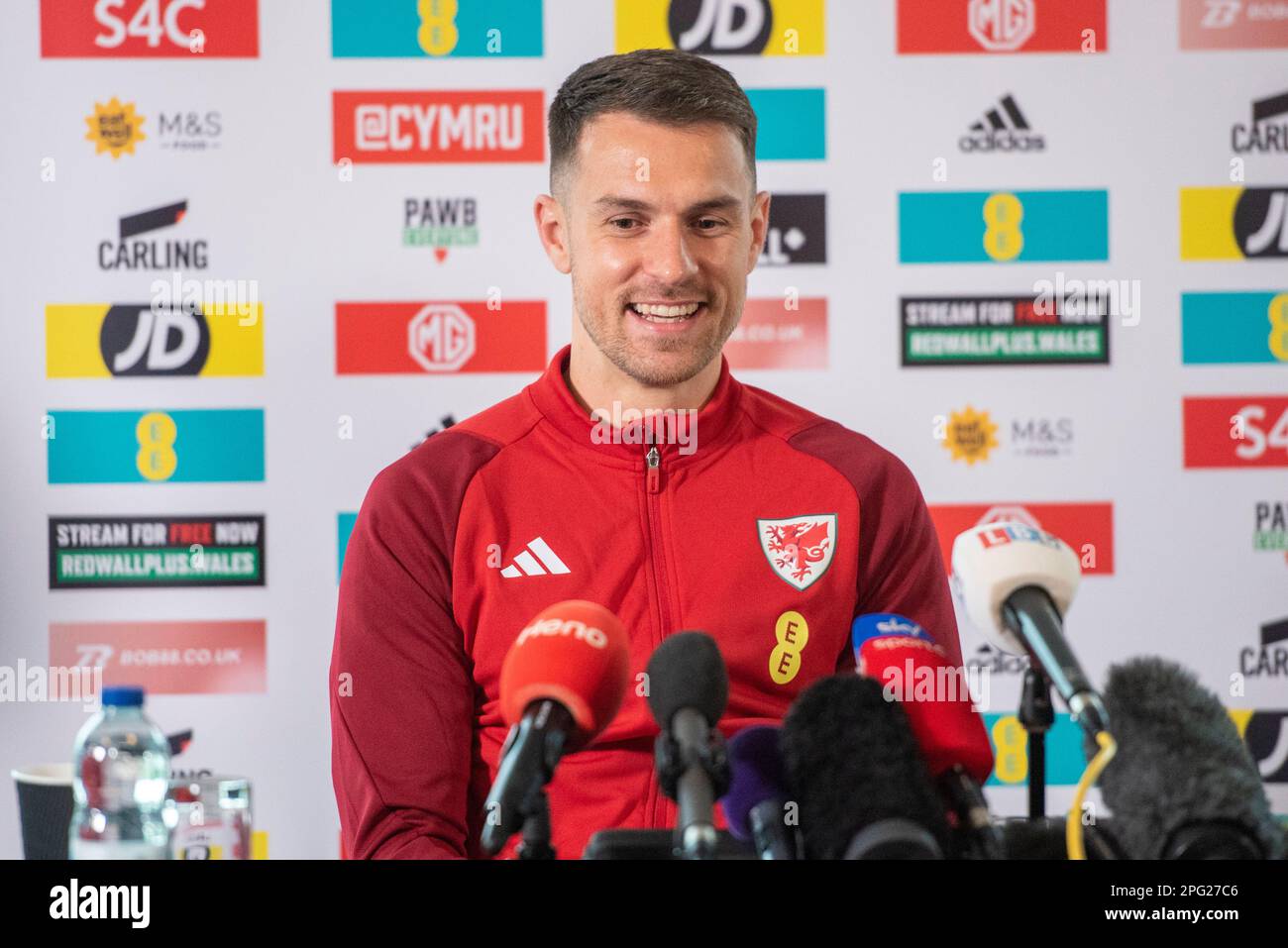 Cardiff, pays de Galles, Royaume-Uni. 20th mars 2023. Conférence de presse du pays de Galles, Aaron Ramsey, Vale Hotel, Cardiff, 20/3/23: Aaron Ramsey pose des questions aux médias au sujet de la capinerie du pays de Galles. Photo par crédit: Andrew Dowling/Alay Live News crédit: Andrew Dowling/Alay Live News Banque D'Images