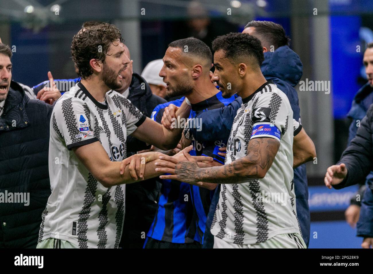 Milan, Italie - mars 19 2023 - Inter-Juventus série A - locatelli Juventus F.C. et d'ambrosio f.c. internazionale à la fin crédit: Christian Santi/Alamy Live News Banque D'Images