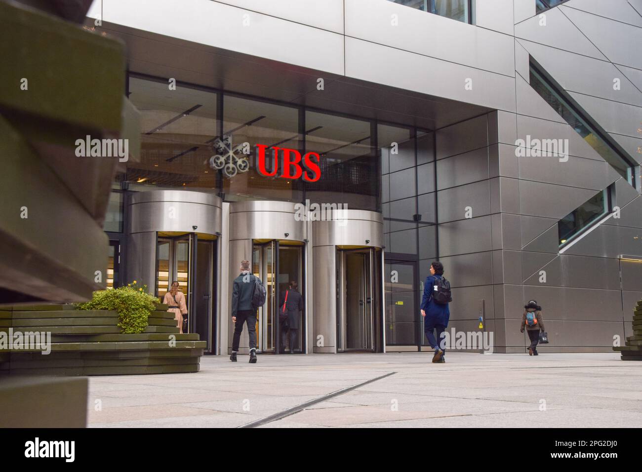 Londres, Royaume-Uni. 20th mars 2023. Vue extérieure des bureaux d'UBS UK dans la City de Londres, alors que le géant bancaire suisse annonce sa prise de contrôle de la banque en difficulté Credit Suisse. Credit: Vuk Valcic/Alamy Live News Banque D'Images