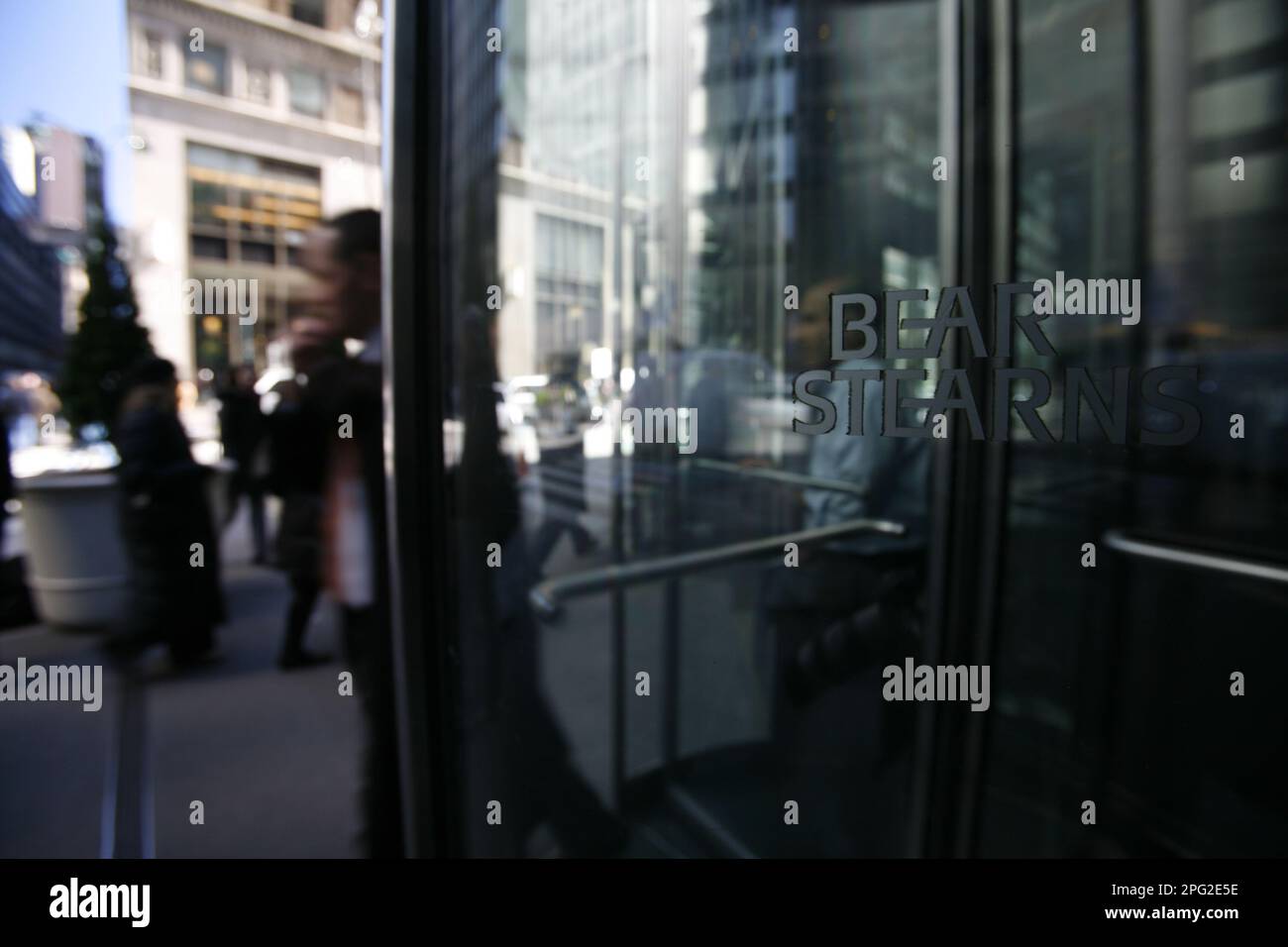 Le quartier général de Bear Sterns à Manhattan après qu'il ait été publié que la maison d'investissement serait renflouée par JP Morgan pour 7 cents sur le dollar. Banque D'Images