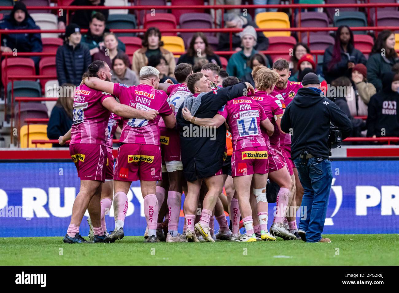 LONDRES, ROYAUME-UNI. 19th, mars 2023. Les Exeter Chiefs sont célébrés après avoir remporté la finale lors de la première coupe de rugby finale London Irish vs Exeter Chiefs au stade de la communauté Gtech le dimanche 19 mars 2023. LONDRES, ANGLETERRE. Credit: Taka G Wu/Alay Live News Banque D'Images