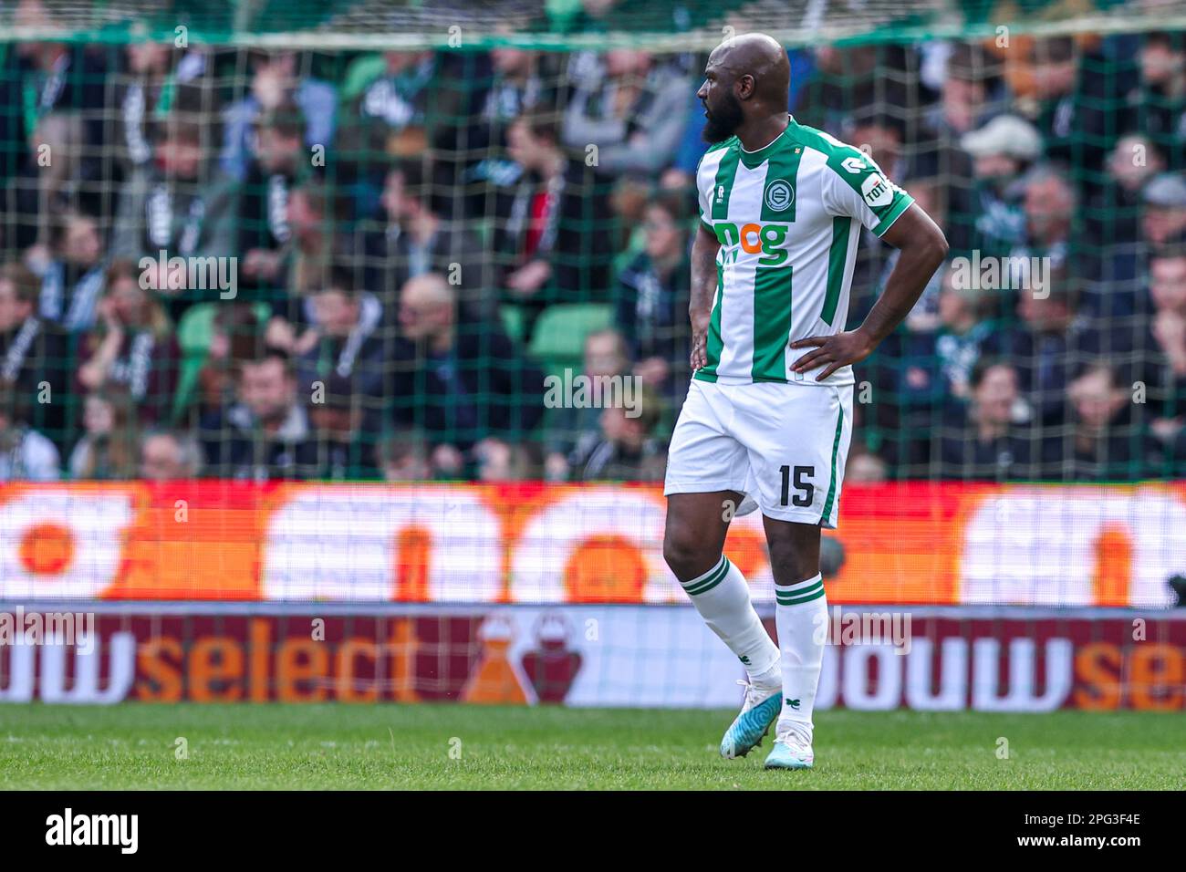 GRONINGEN, PAYS-BAS - MARS 19: JETRO Willems du FC Groningen pendant le match néerlandais Eredivisiie entre FC Groningen et SC Heerenveen à Euroborg Banque D'Images