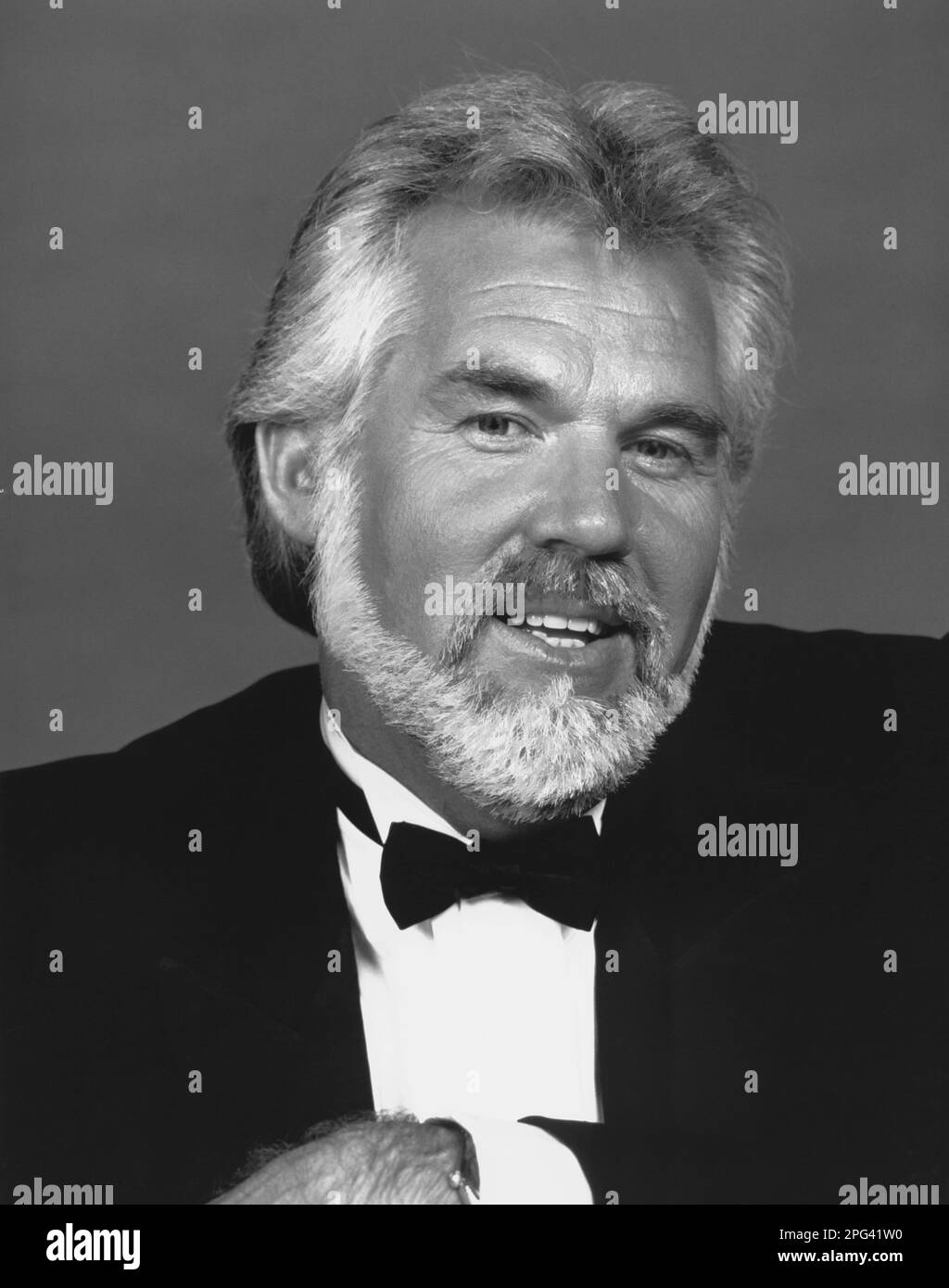 Portrait du chanteur, auteur-compositeur et acteur américain Kenny Rogers Banque D'Images