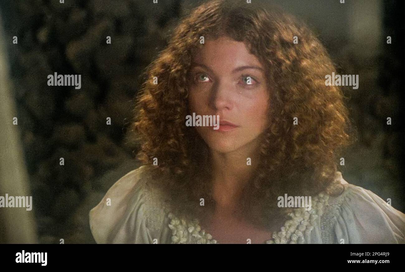 USA.Amy Irving dans une scène du film (C)United Artists : Carrie (1976). Parcelle terrain: Carrie White, une jeune fille timide et amicale qui est protégée par sa mère religieuse, dominéante, libère ses pouvoirs télécinétiques après avoir été humiliée par ses camarades de classe lors de son bal senior. REF: LMK110-J8875-170323 fourni par LMKMEDIA. Éditorial uniquement. Landmark Media n'est pas le propriétaire des droits d'auteur de ces images de films ou de téléviseurs, mais fournit un service uniquement pour les médias reconnus. pictures@lmkmedia.com Banque D'Images