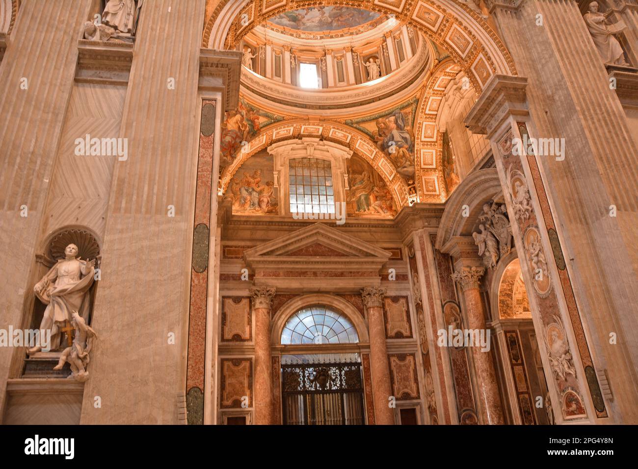 Dôme de Saint pierre, Rome. Banque D'Images
