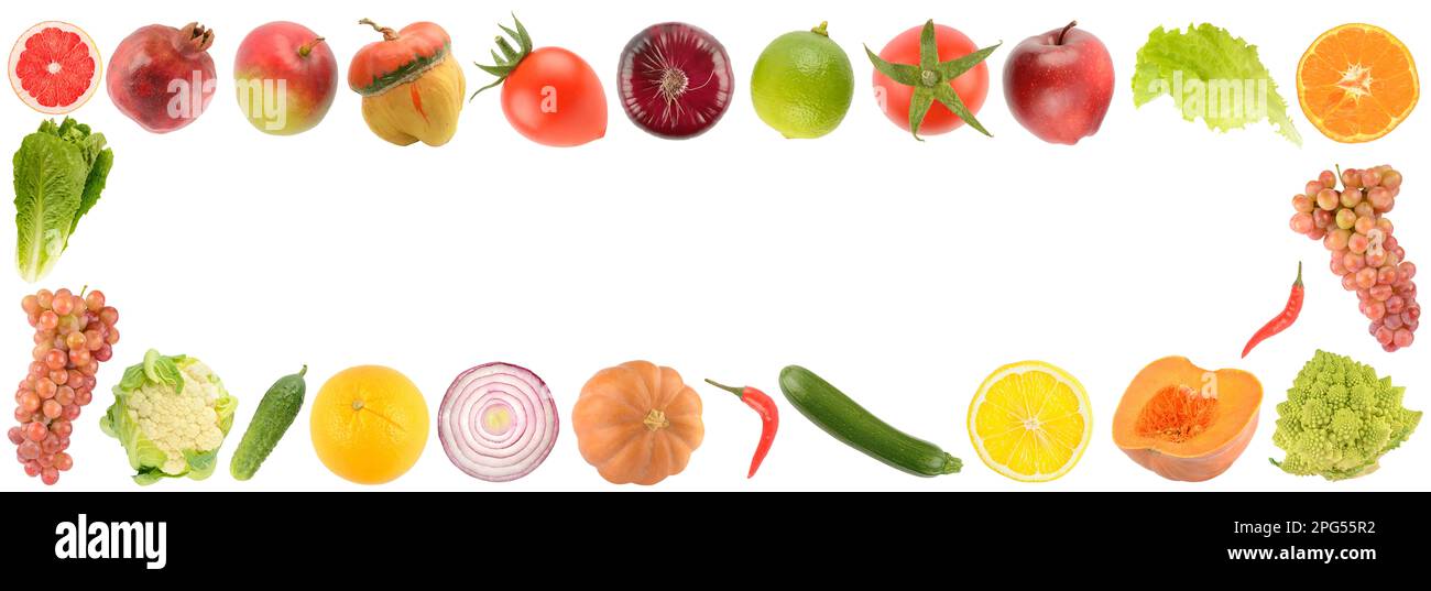 Fruits, légumes et baies frais à cadre large isolés sur fond blanc. Espace libre pour le texte. Banque D'Images