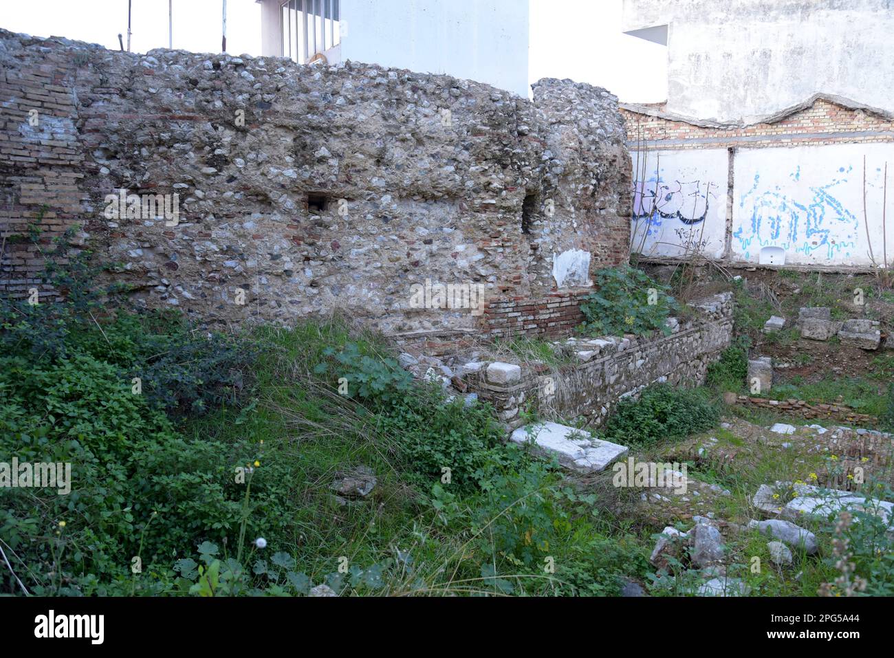 Les ruines du temple romain de Mithraeum, route de Lontou, Patras, Grèce Banque D'Images