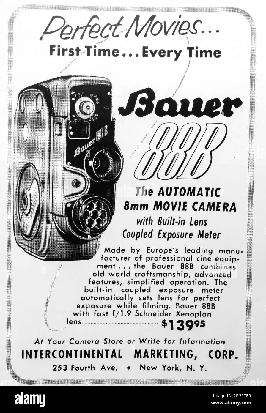 Bauer 88B 8mm photo dans un magazine NatGeo, 1956 Banque D'Images