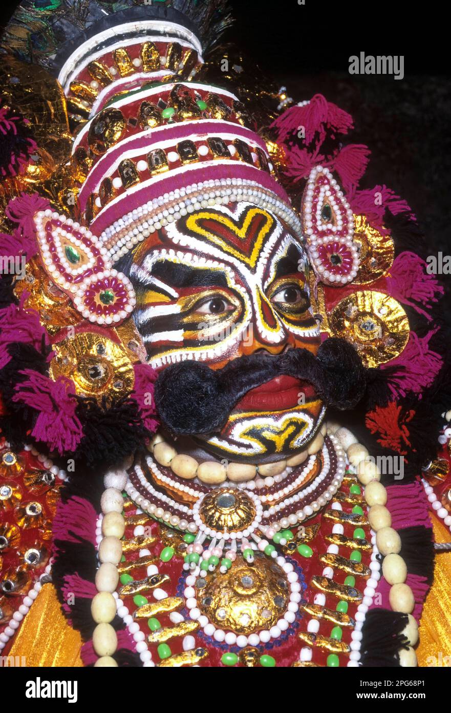 Mask, spectacle Yakshagana, théâtre de danse, Karnataka, Inde Banque D'Images