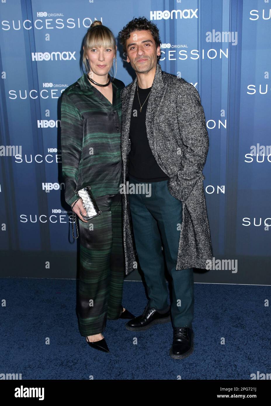 New York City, NY, 20/03/2023, Elvira Lind et Oscar Isaac assistent à la première saison 4 de la « concession » qui a eu lieu au Jazz au Lincoln Center sur 20 mars 2023 à New York, NY ©Steven Bergman/AFF-USA.COM Banque D'Images