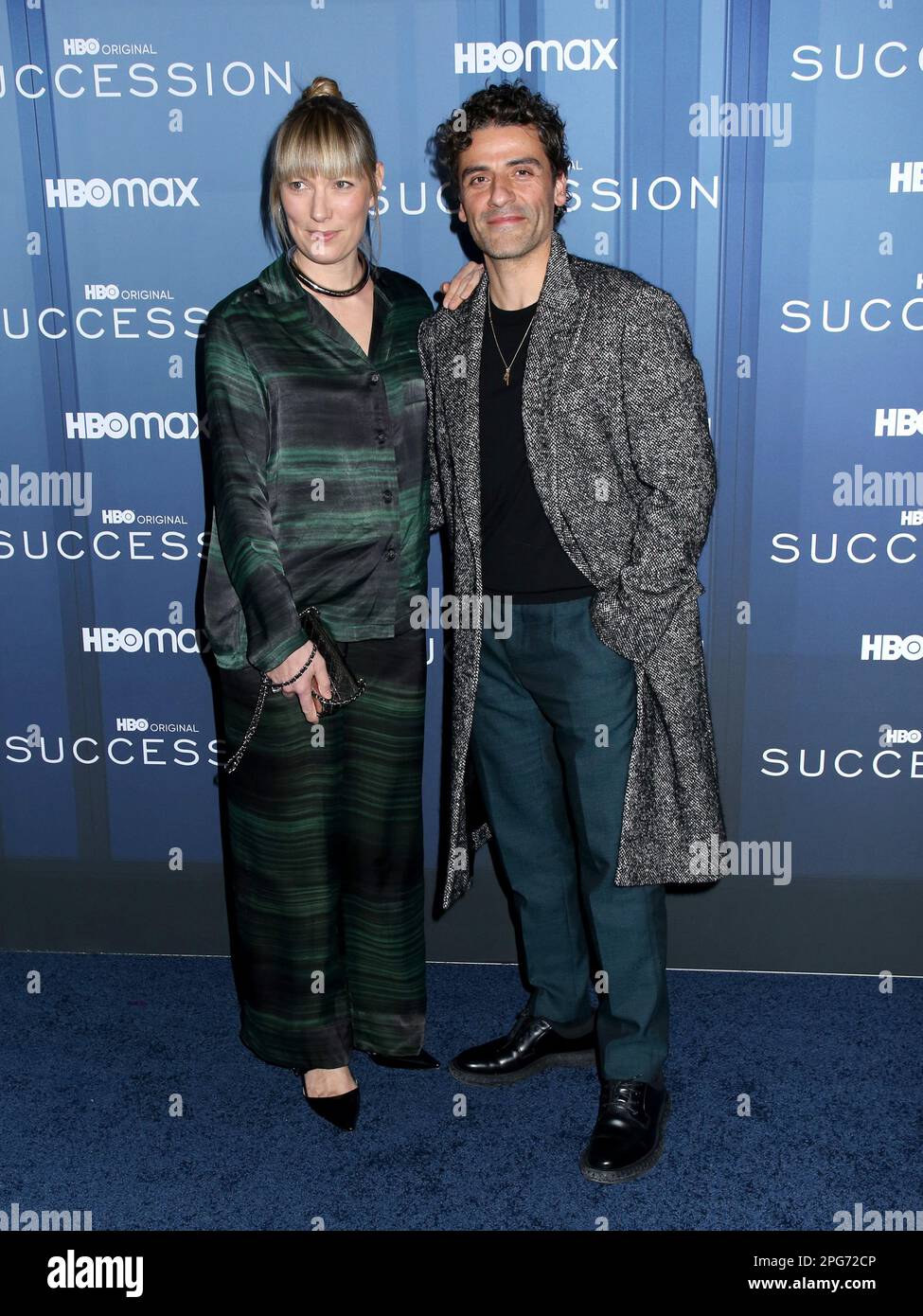 New York City, NY, 20/03/2023, Elvira Lind et Oscar Isaac assistent à la première saison 4 de la « concession » qui a eu lieu au Jazz au Lincoln Center sur 20 mars 2023 à New York, NY ©Steven Bergman/AFF-USA.COM Banque D'Images
