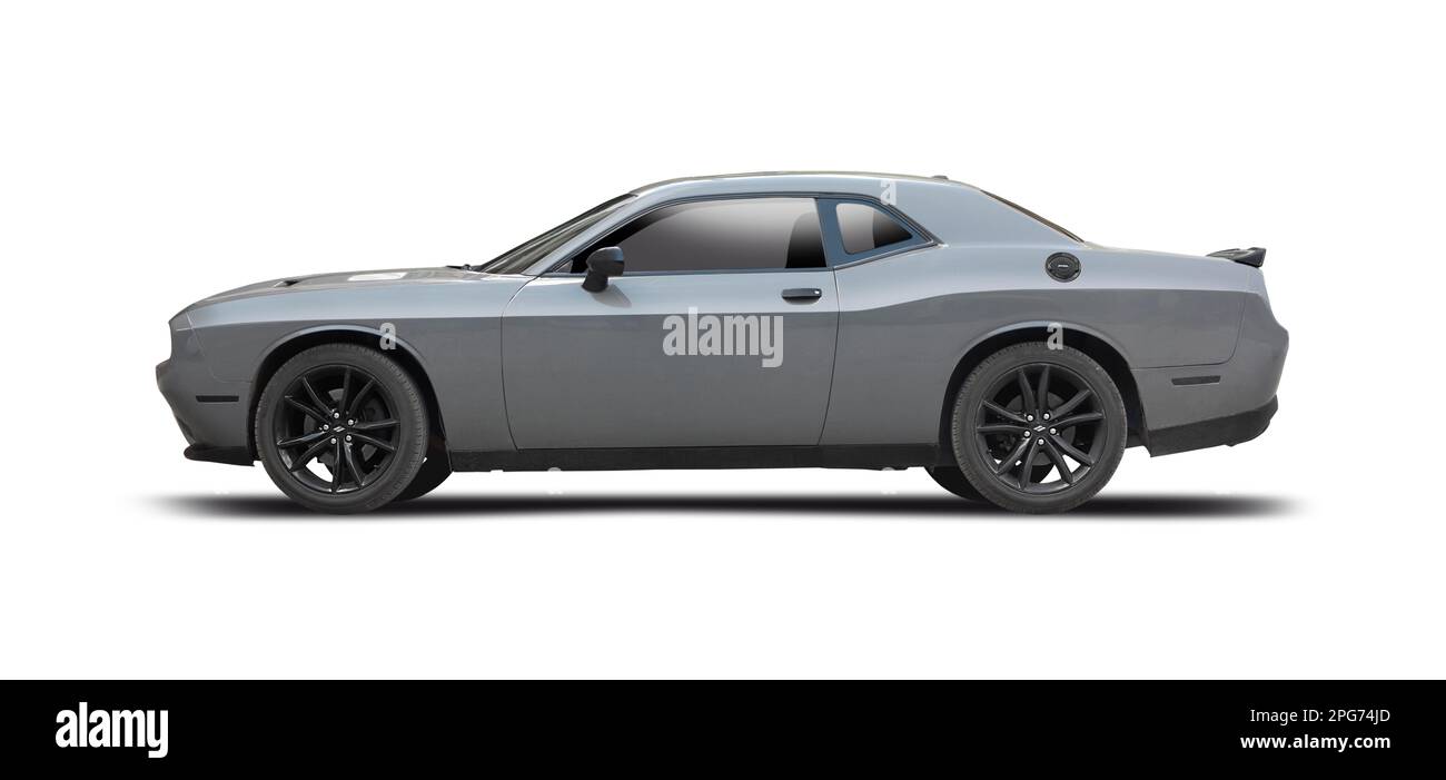 Dodge Challanger car, vue latérale isolée sur fond blanc Banque D'Images