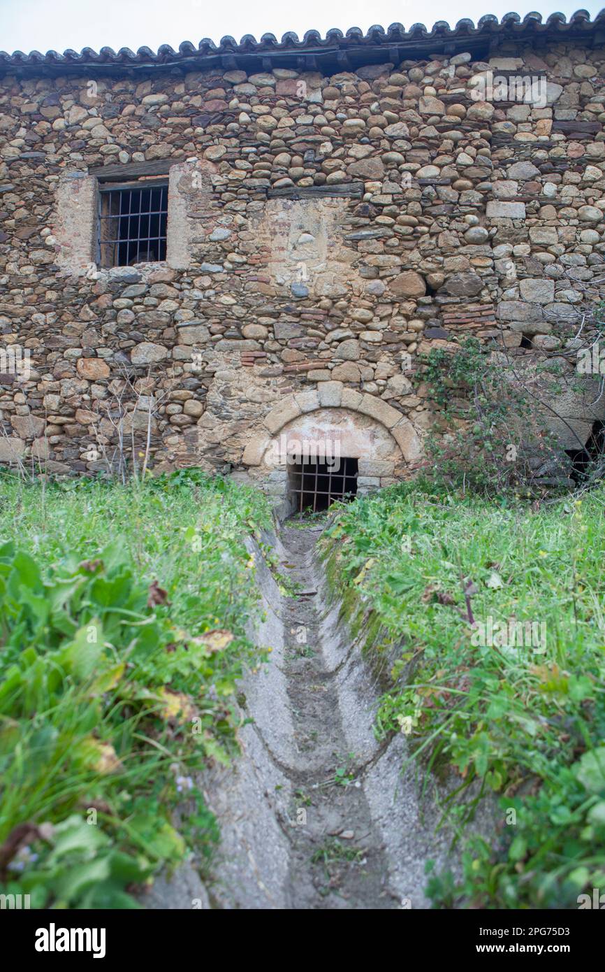 Les installations du moulin à eau du palais Sotofermoso, 16th siècle demeure bâtiment. Abadia, Caceres, Espagne Banque D'Images