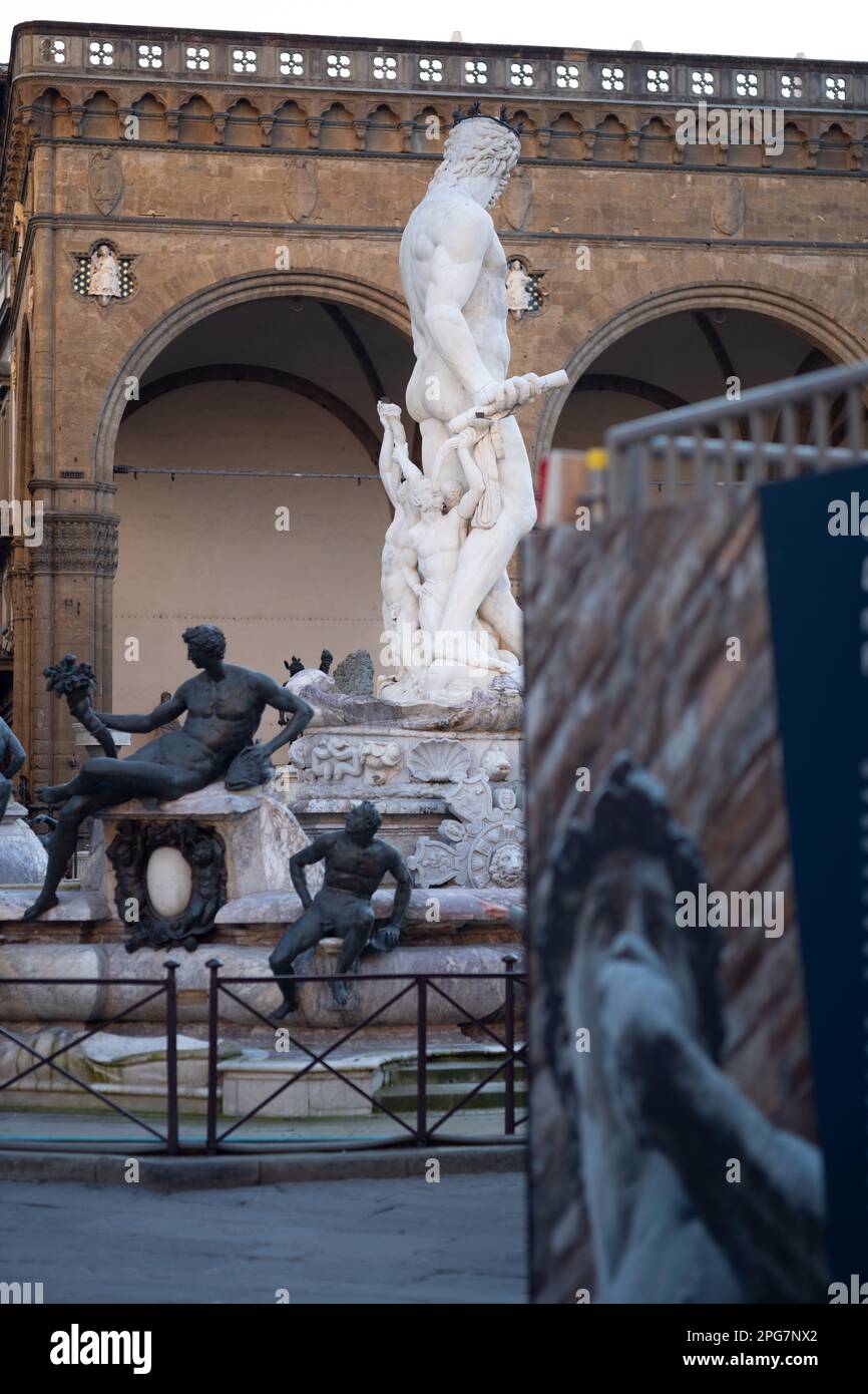 La fontaine de Neptune par l'artiste Bartolomeo Ammannati dans la Pizza della Signoria, près du Palazzo Vecchio, à Florence, en Italie Banque D'Images