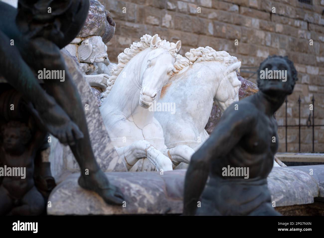 La fontaine de Neptune par l'artiste Bartolomeo Ammannati dans la Pizza della Signoria, près du Palazzo Vecchio, à Florence, en Italie Banque D'Images