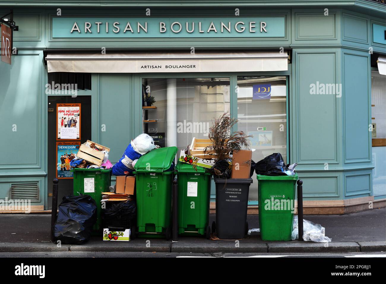 Grève des ordures à Paris le 2023 mars - Paris - France Banque D'Images