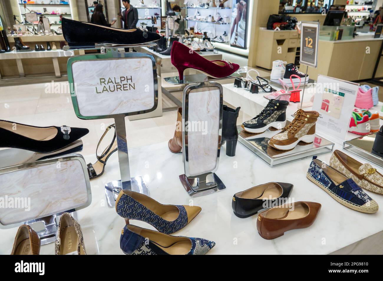 Mexico, Polanco, El Palacio de Hierro, grand magasin de luxe, chaussures, Ralph Lauren, intérieur intérieur intérieur intérieur intérieur intérieur, magasins d'affaires entreprises Banque D'Images