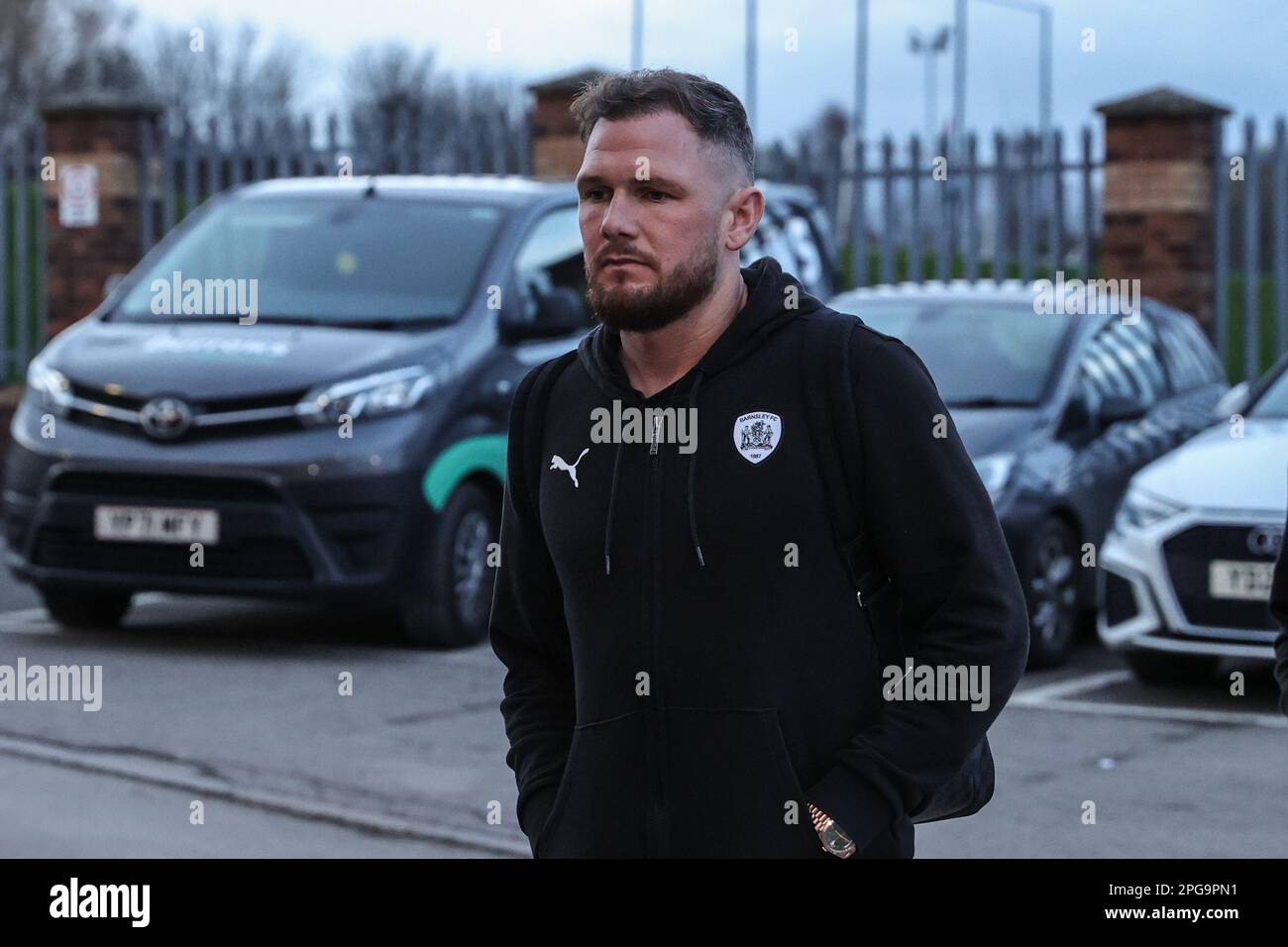 James Norwood #9 de Barnsley arrive lors du match Sky Bet League 1 Barnsley vs Sheffield mercredi à Oakwell, Barnsley, Royaume-Uni, 21st mars 2023 (photo de Mark Cosgrove/News Images) Banque D'Images