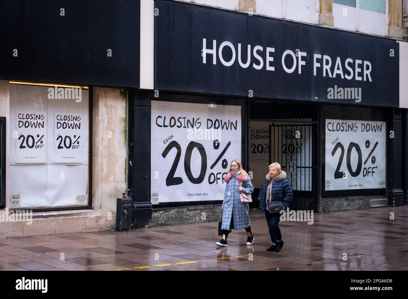 Vue générale d'un magasin House of Fraser, connu localement sous le nom de Howells, à Cardiff, au pays de Galles, qui doit fermer. Banque D'Images
