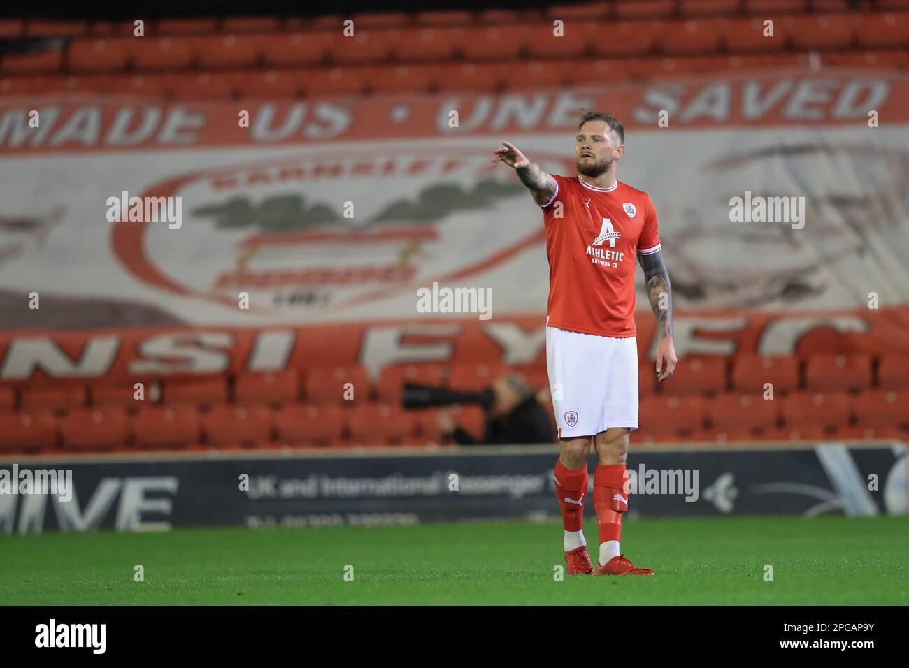 James Norwood #9 de Barnsley pendant le match Sky Bet League 1 Barnsley vs Sheffield mercredi à Oakwell, Barnsley, Royaume-Uni. 21st mars 2023. (Photo d'Alfie Cosgrove/News Images) à Barnsley, Royaume-Uni, le 3/21/2023. (Photo par Alfie Cosgrove/News Images/Sipa USA) crédit: SIPA USA/Alay Live News Banque D'Images