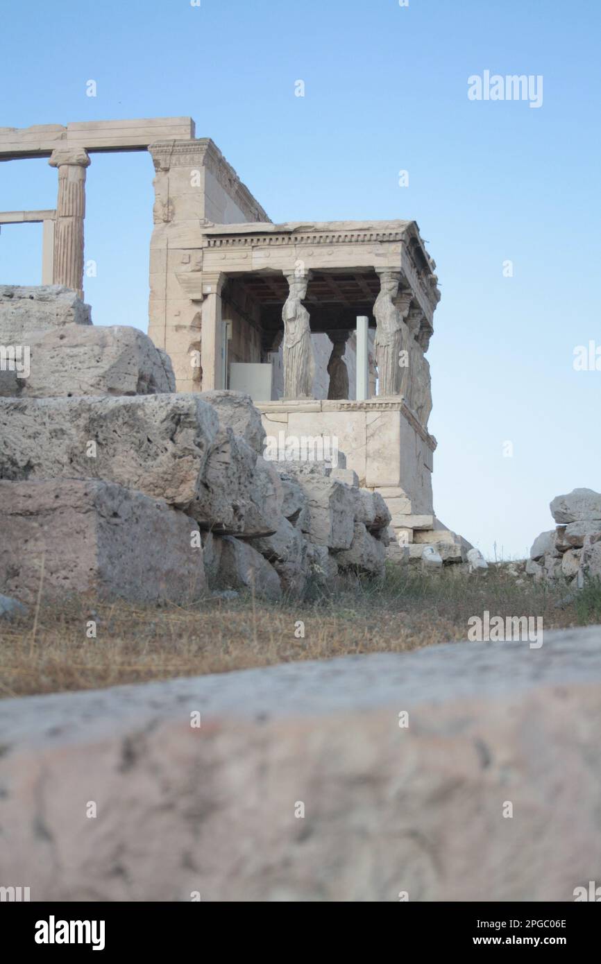 Ruines anciennes avec de majestueux piliers en pierre et des arches majestueuses Banque D'Images