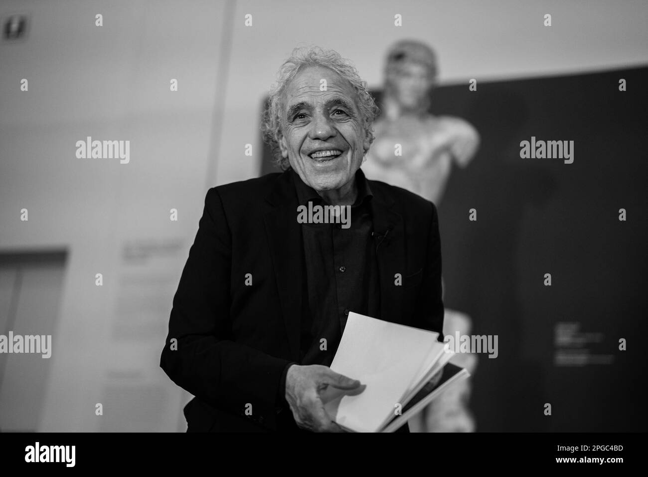 Rome, Italie. 21st mars 2023. ROME, ITALIE - MARS 21: : (NOTE DE LA RÉDACTION: L'image a été convertie en noir et blanc.)le directeur Abel Ferrara assiste à la ''Abel Ferrara lit Gabriele Tinti Poems'' au Museo Nazionale Romano on 21 mars 2023 à Rome, Italie (photo de Luca Carlino/Nurara) crédit: NurPhoto SRL/Alay Live News Banque D'Images