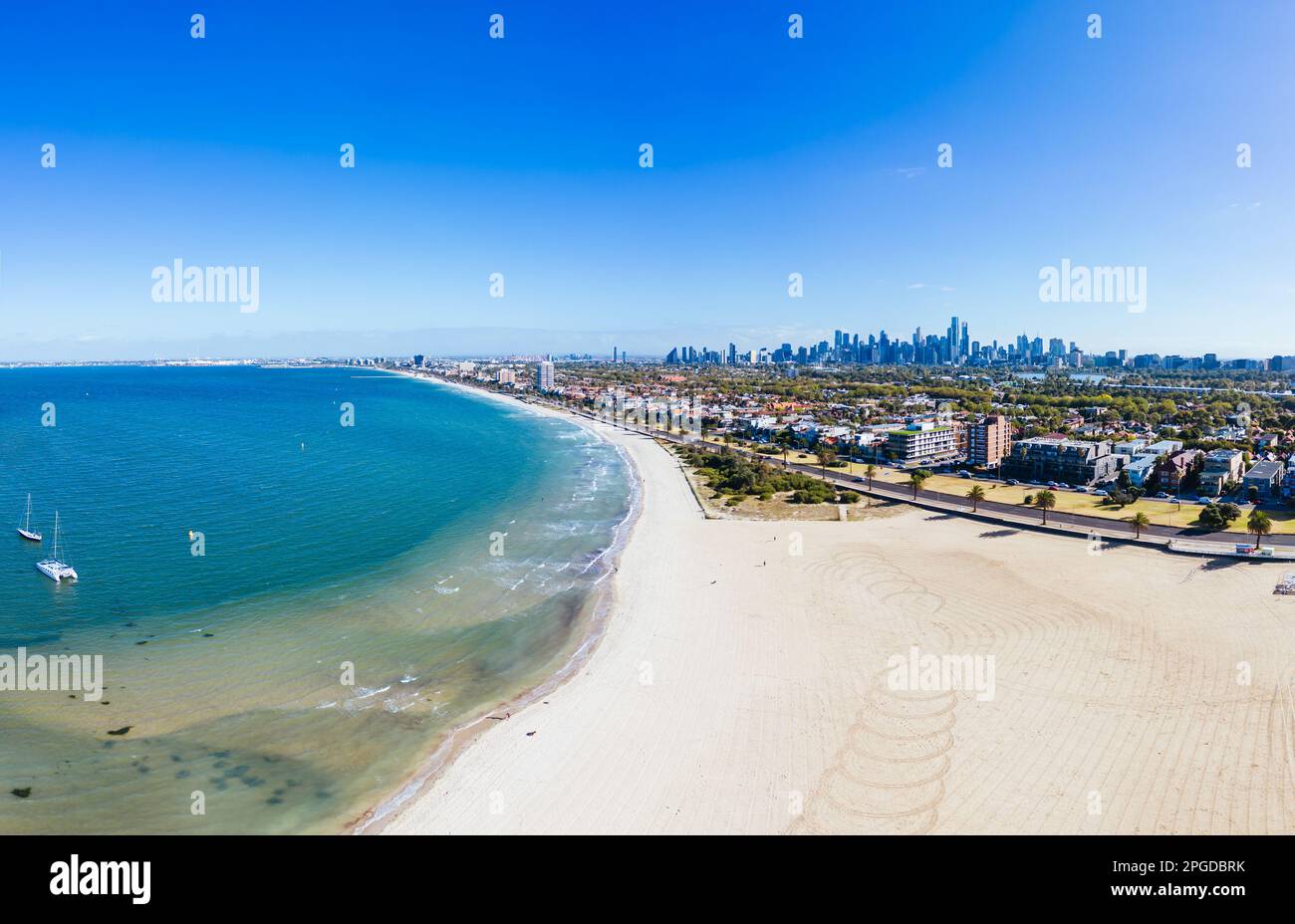 Vue sur Melbourne depuis St Kilda en Australie Banque D'Images