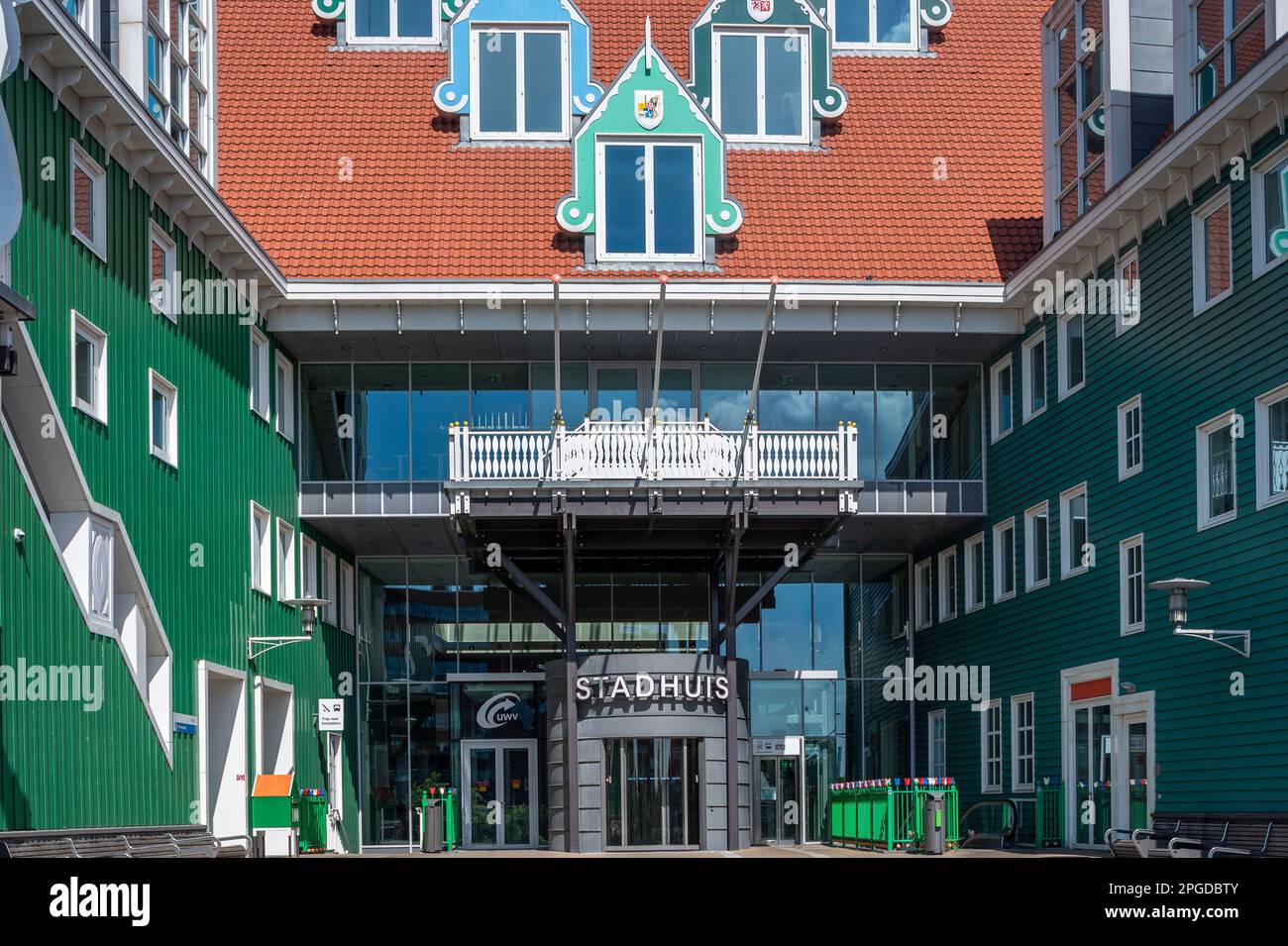 Façade d'entrée de l'hôtel de ville, Zaandam, Hollande-Nord, pays-Bas, Europe Banque D'Images