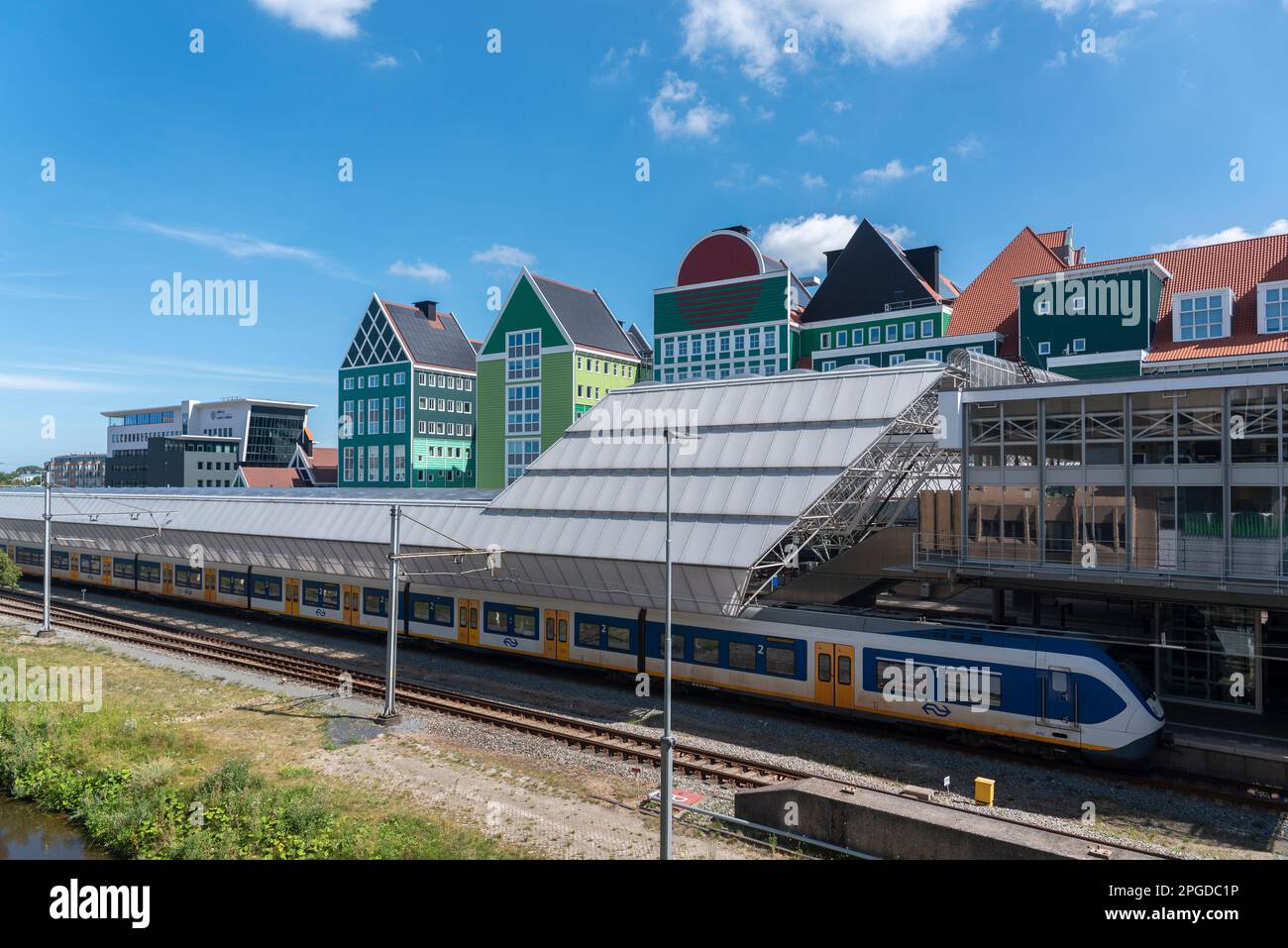 Architecture moderne à la gare, Zaandam, Hollande du Nord, pays-Bas, Europ Banque D'Images