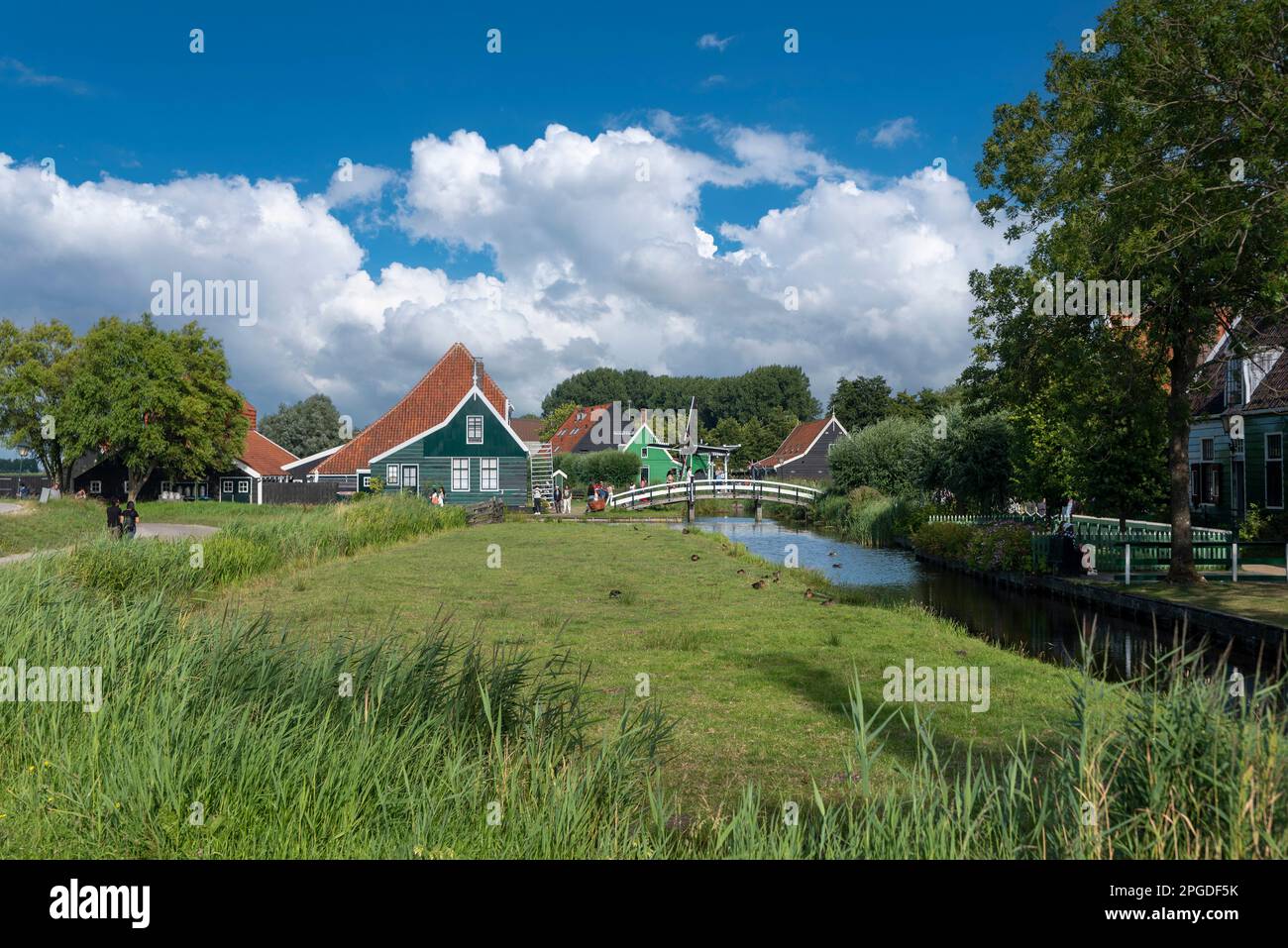Scène rurale dans le musée en plein air de Zaanse Schans, Zaandam, Hollande du Nord, pays-Bas, Europe Banque D'Images