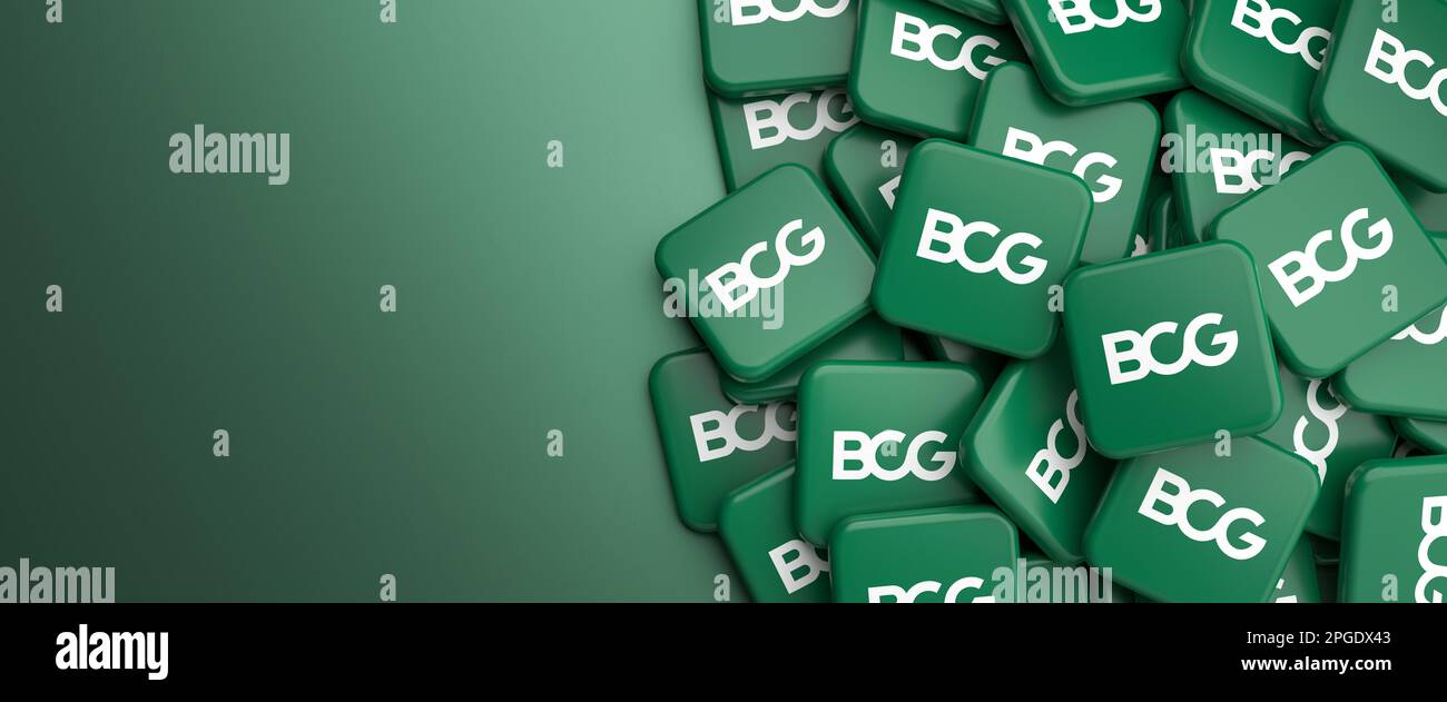 Logos de la société de conseil en gestion Big Three Boston Consulting Group sur un tas sur une table. Format de bannière Web avec espace de copie Banque D'Images