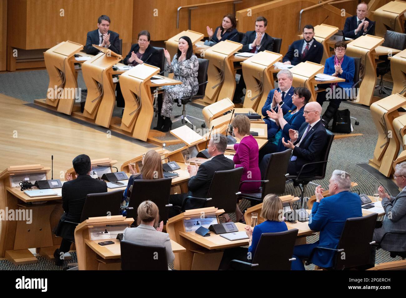 Édimbourg, Écosse, Royaume-Uni. 22 mars 2023.PHOTO : Nicola Sturgeon MSP,  Premier ministre d'Écosse et chef du Parti national écossais (SNP).  Pratiques historiques d'adoption : des excuses officielles. Le premier  ministre Nicola Sturgeon