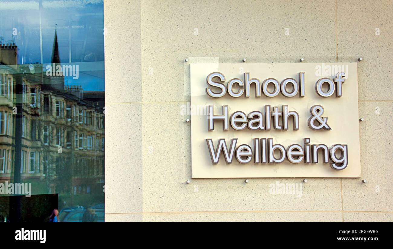 Panneau de l'école de santé et de bien-être du campus de l'université de Glasgow Banque D'Images