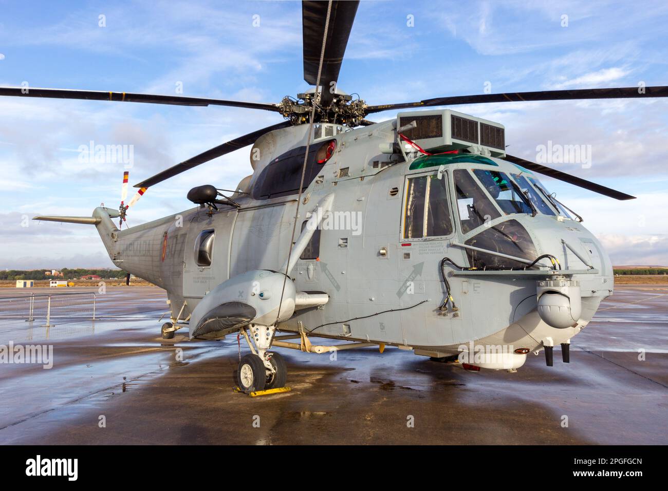 Hélicoptère de sauvetage Sea King Sikorsky SH-3D de la marine espagnole. Torrejon, Espagne - 11 octobre 2014 Banque D'Images