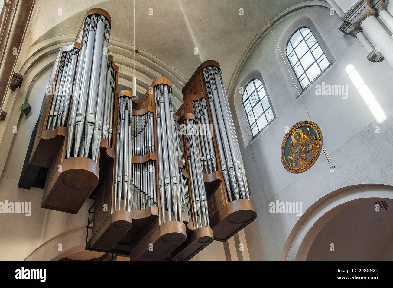 L'orgue, église paroissiale néo-romane de Saint Anne à Lehel, Munich, Bavière, Allemagne Banque D'Images