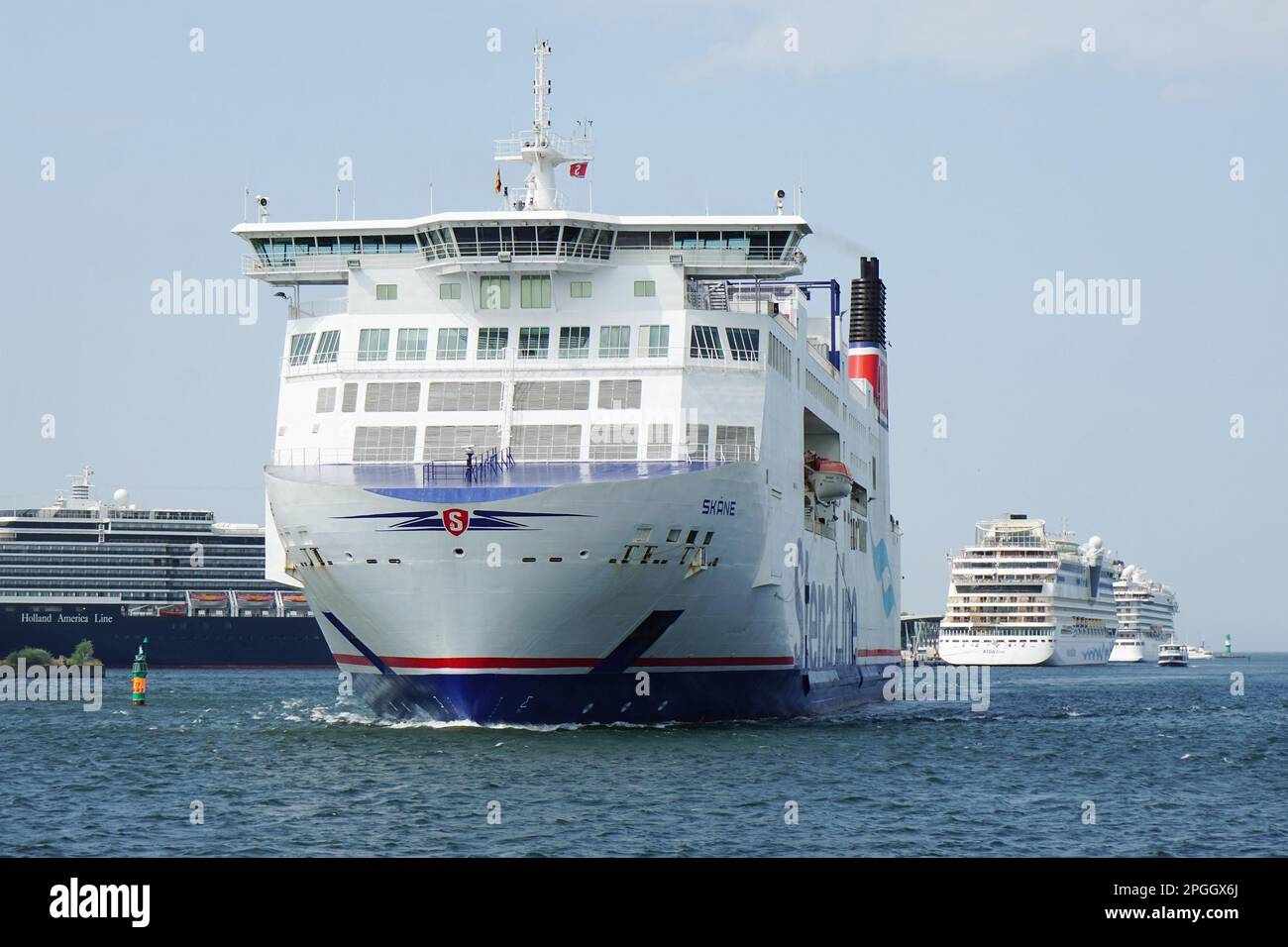 Rostock, Allemagne - 30 mai 2016: Stena ligne ferry Skane traversant la mer baltique de Rostock Warnemunde en Allemagne à Trelleborg en Suède en Banque D'Images