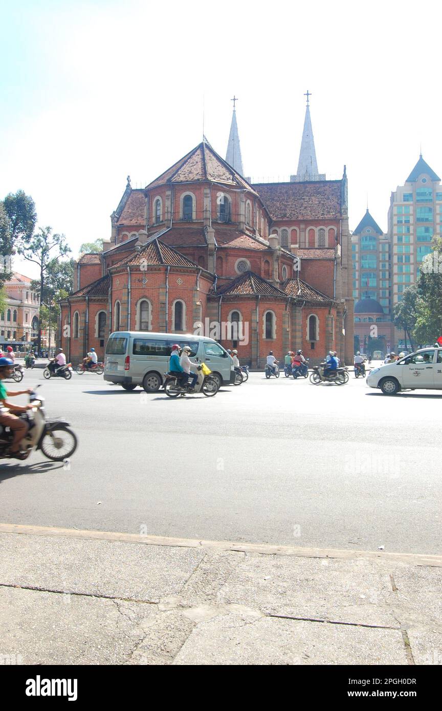 Basilique-cathédrale Notre-Dame de Saigon Banque D'Images
