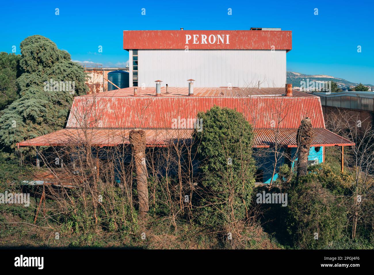 une usine de la marque peroni a abandonné et n'est plus utilisée Banque D'Images